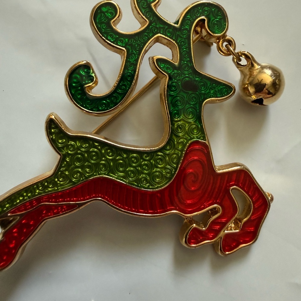Festive Green and Red Reindeer Brooch - Picture 2 of 5